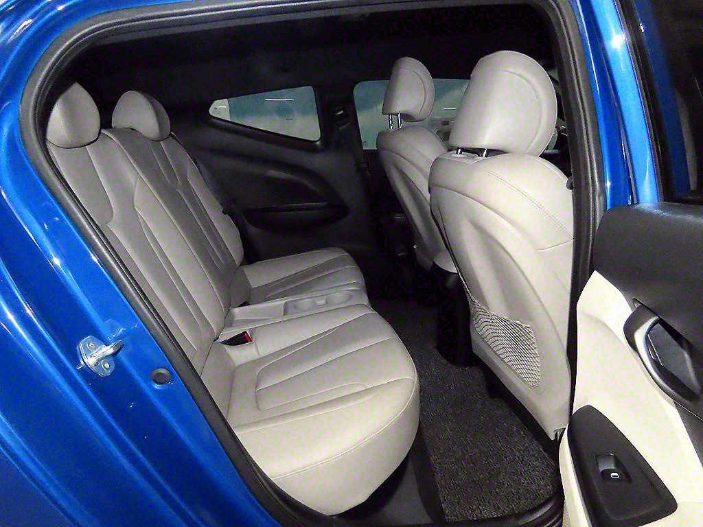 HYUNDAI Veloster - Vista 7