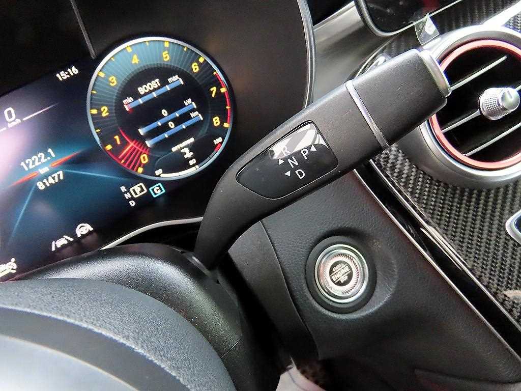 Mercedes Benz GLC Class - Vista 11