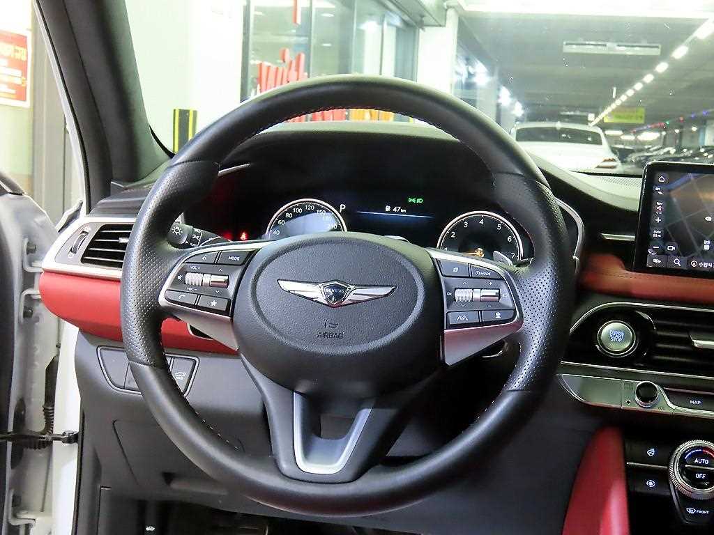 Genesis G70 - Vista 8