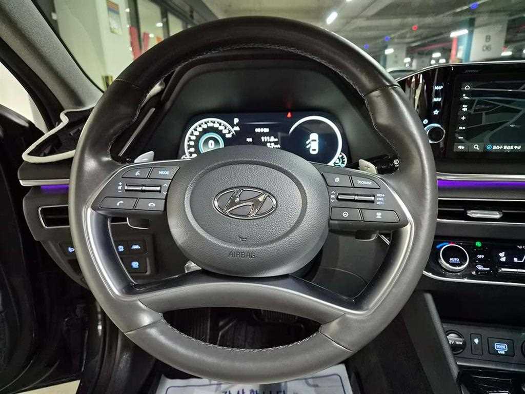 HYUNDAI Sonata - Vista 9
