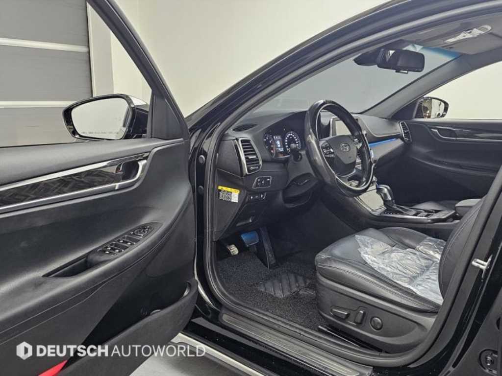 HYUNDAI Grandeur - Vista 11