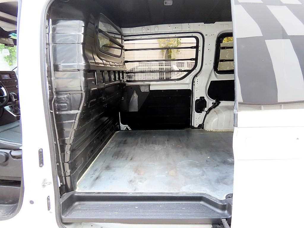 HYUNDAI Staria - Vista 6