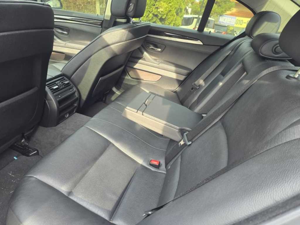 BMW 5 Series - Vista 8