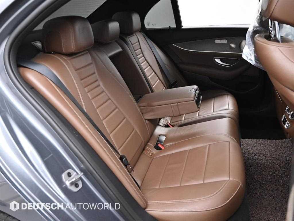 Mercedes Benz E class - Vista 11