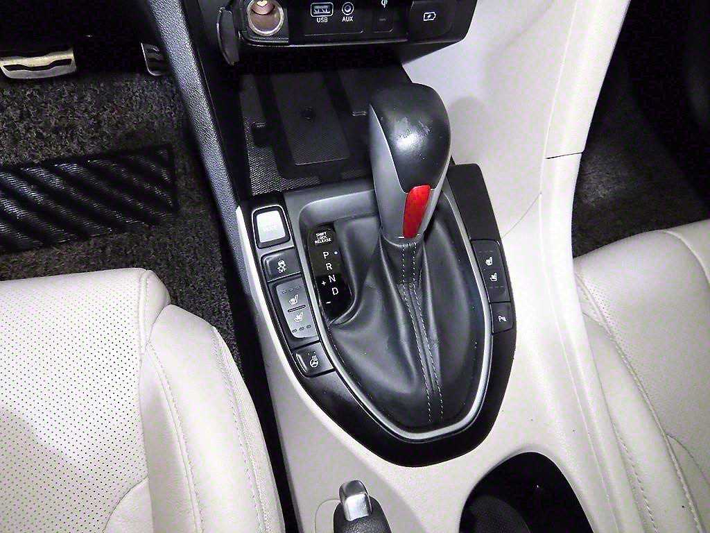 HYUNDAI Veloster - Vista 12