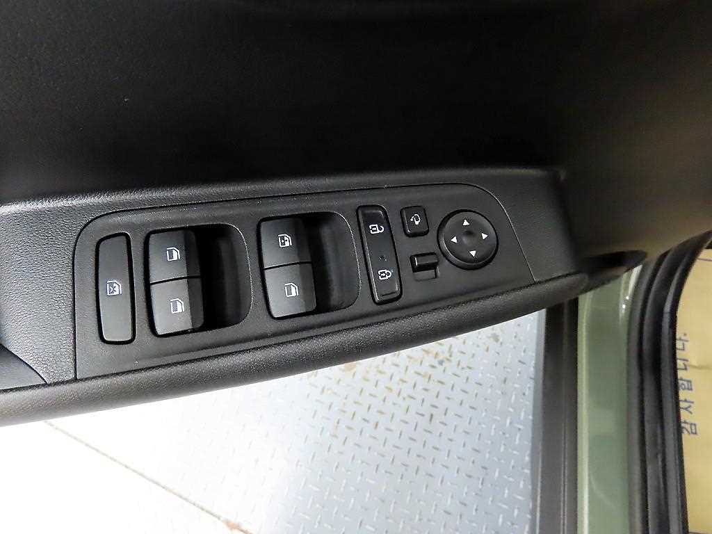 HYUNDAI Casper - Vista 11