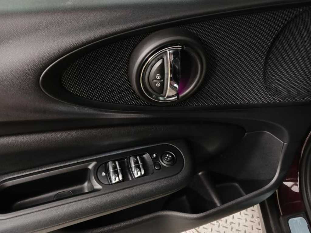 Mini Clubman - Vista 9