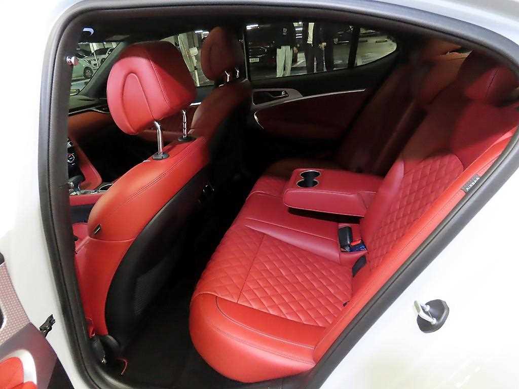 Genesis G70 - Vista 7