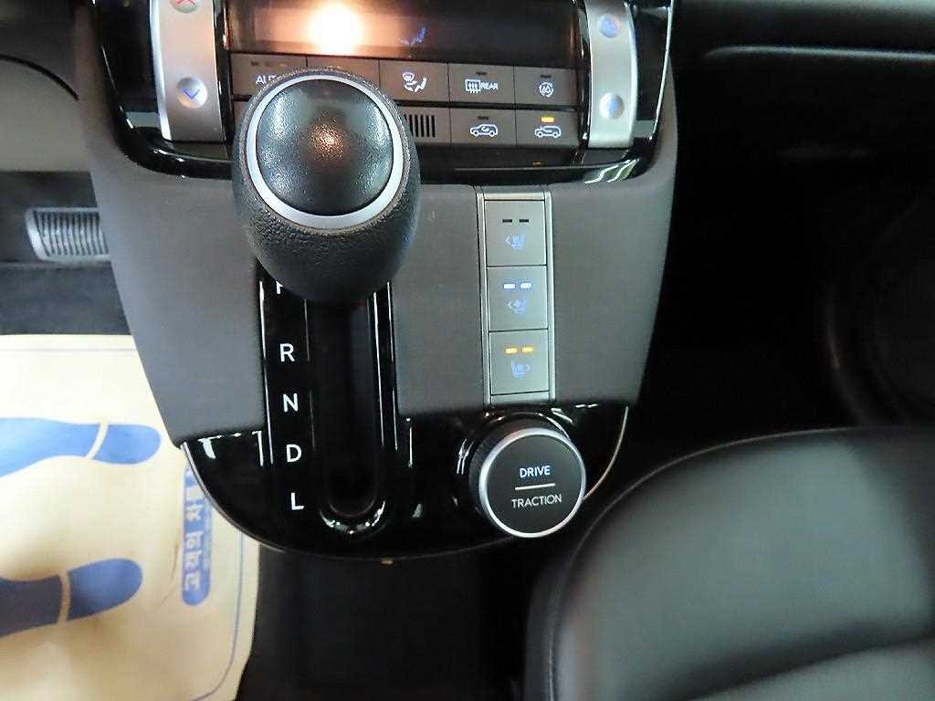 HYUNDAI Casper - Vista 10