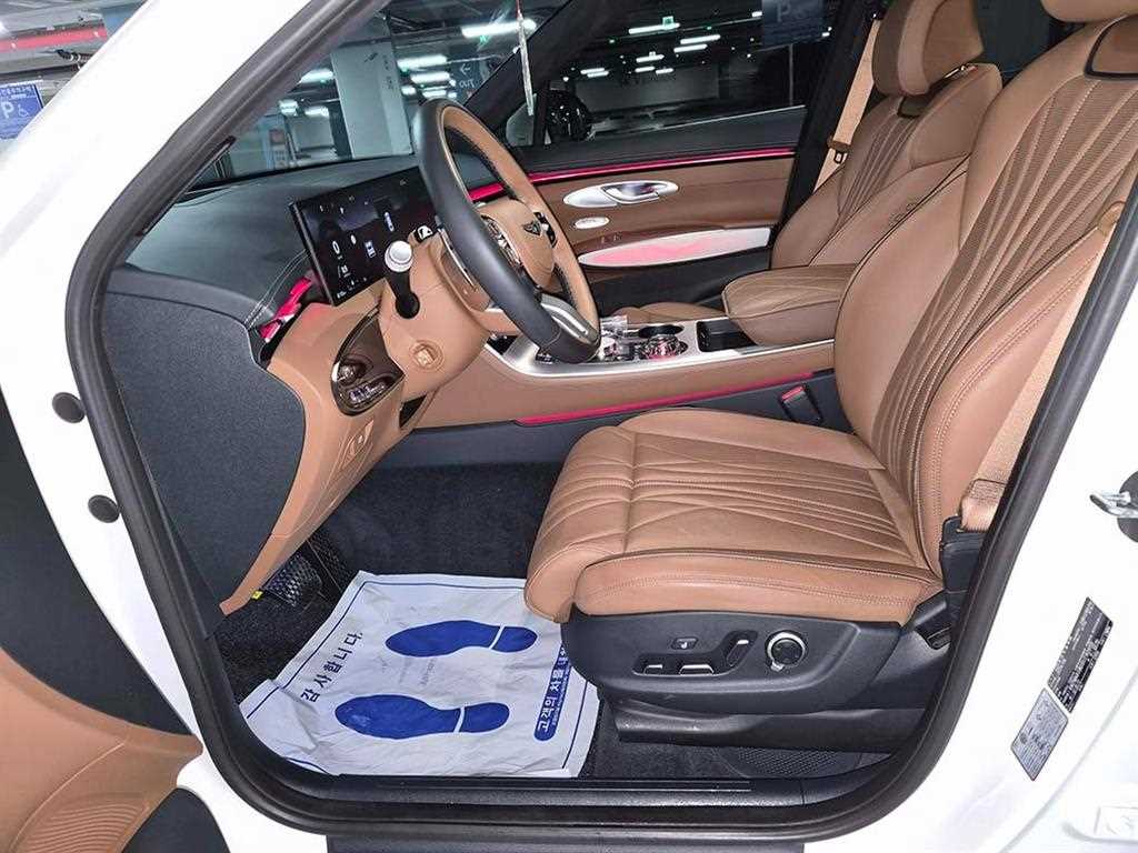 Genesis GV70 - Vista 6