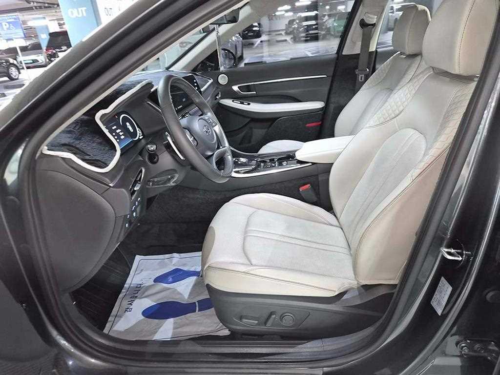 HYUNDAI Sonata - Vista 6