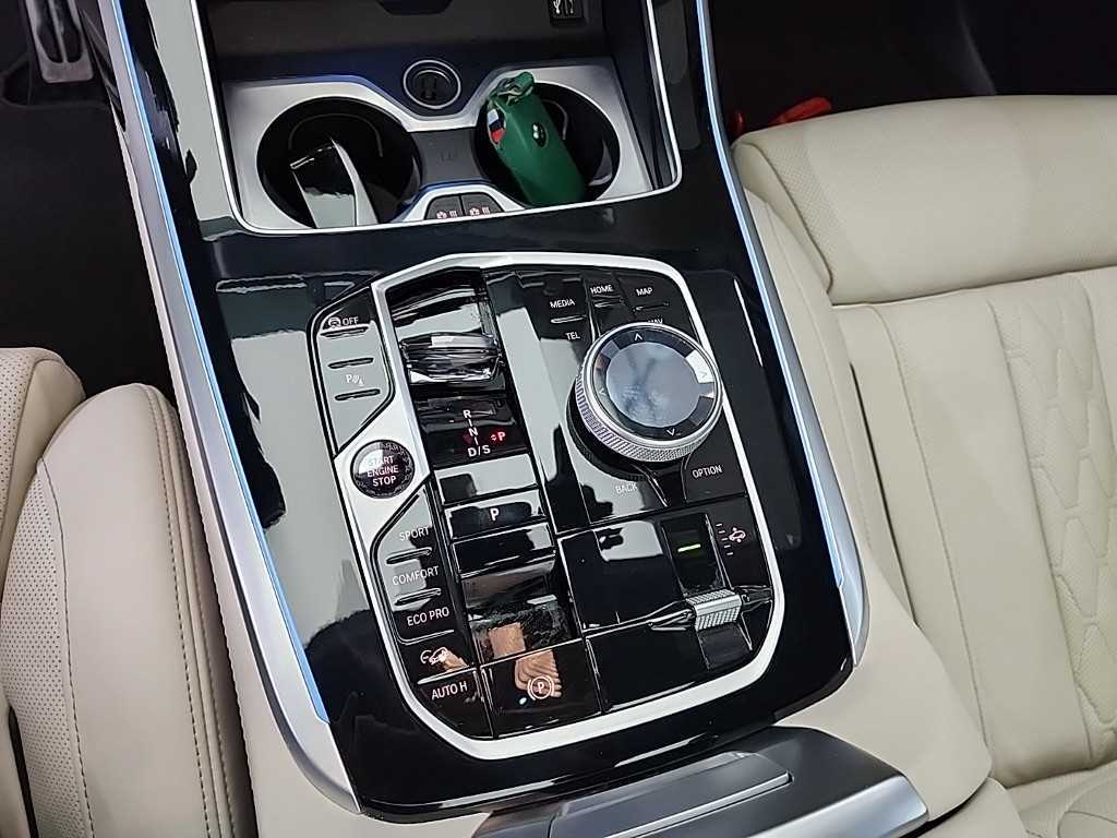 BMW X7 - Vista 8