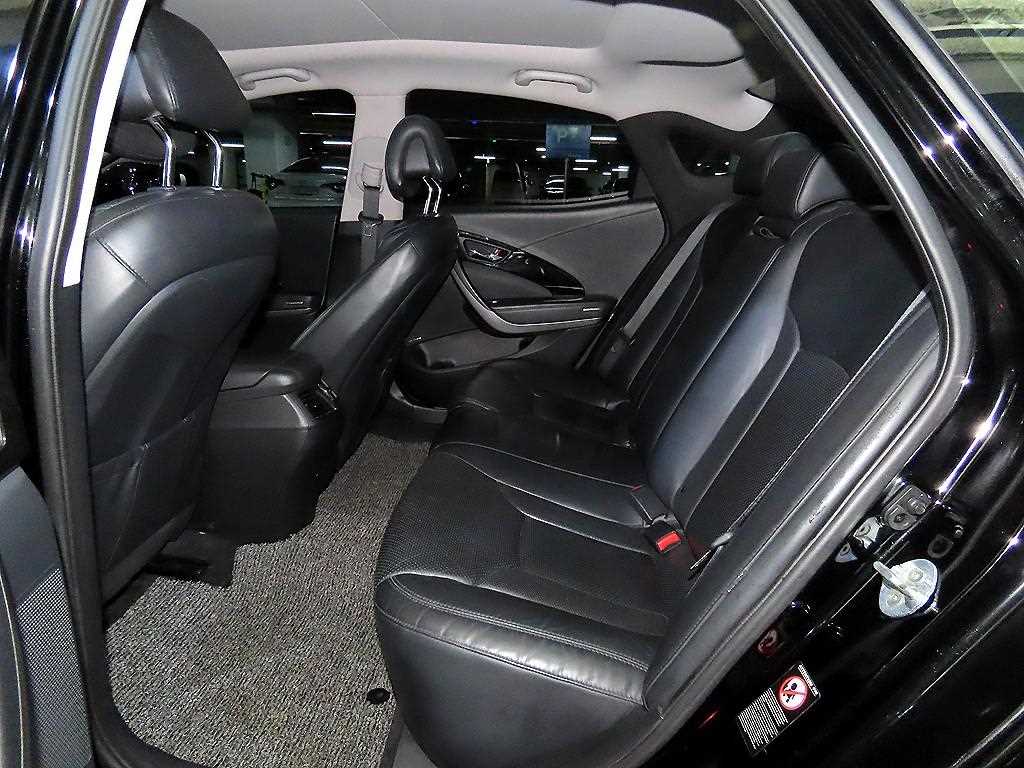 HYUNDAI Grandeur - Vista 7