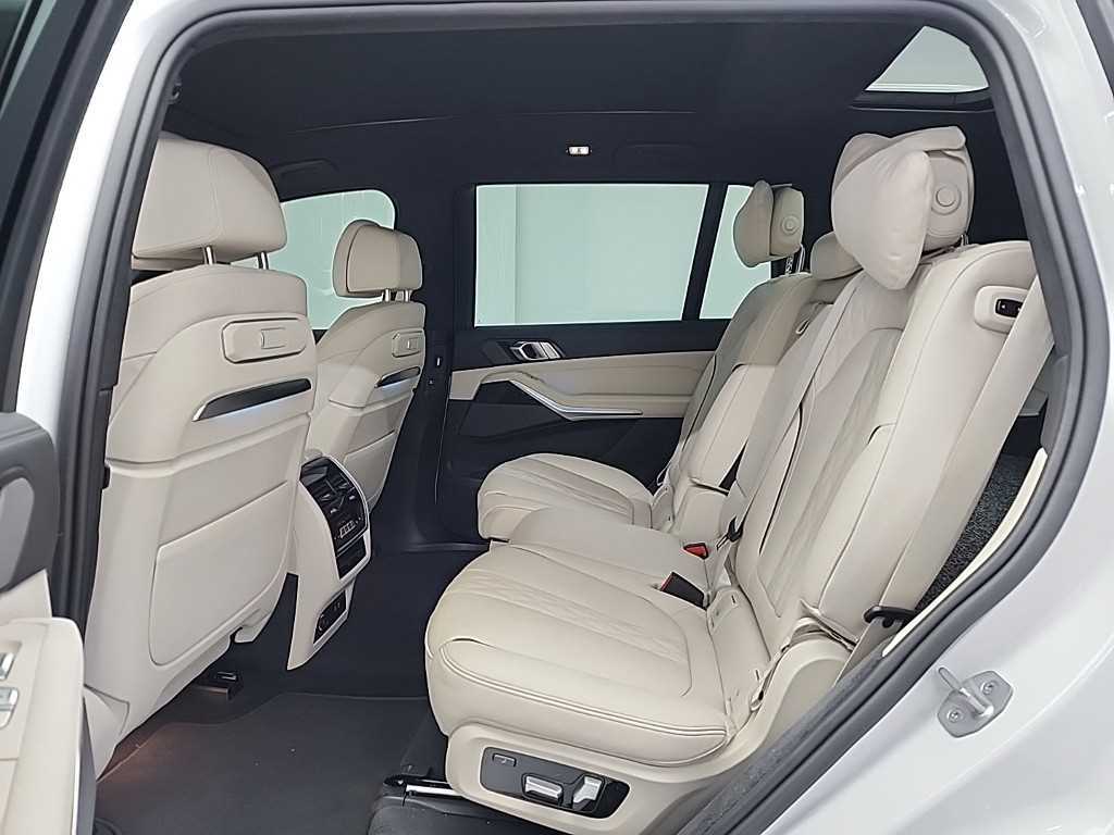 BMW X7 - Vista 12
