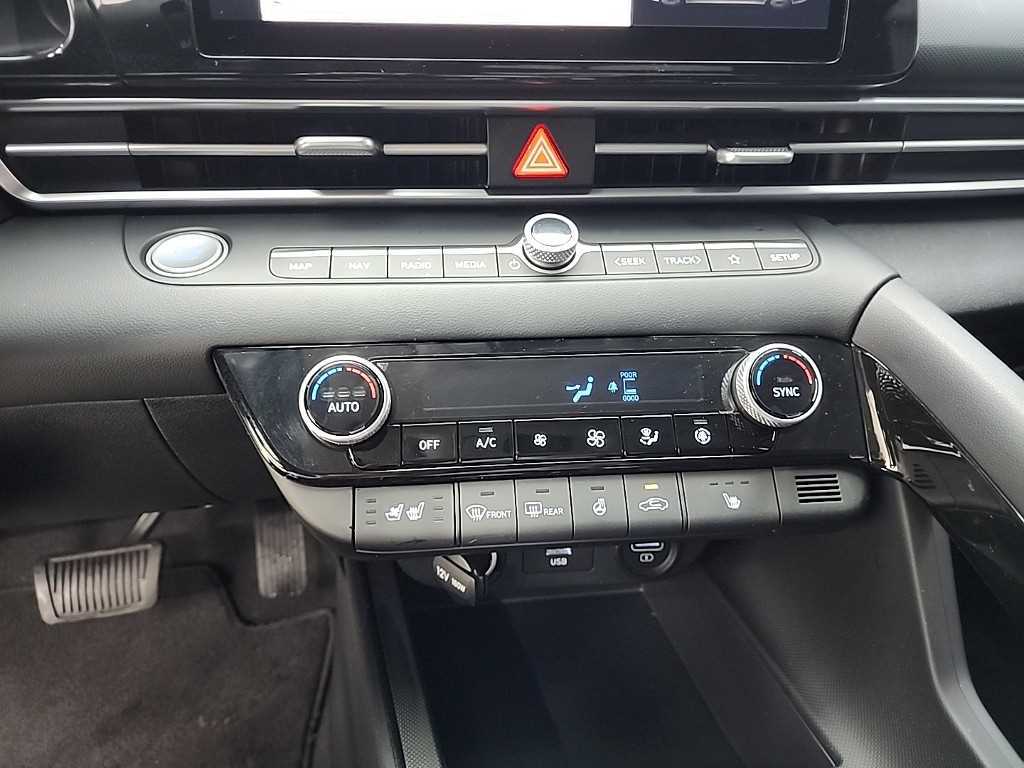 HYUNDAI Avante - Vista 10