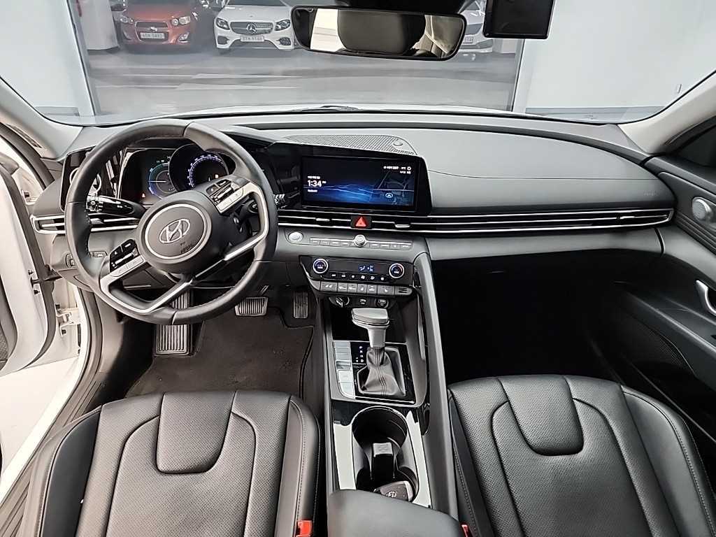 HYUNDAI Avante - Vista 7