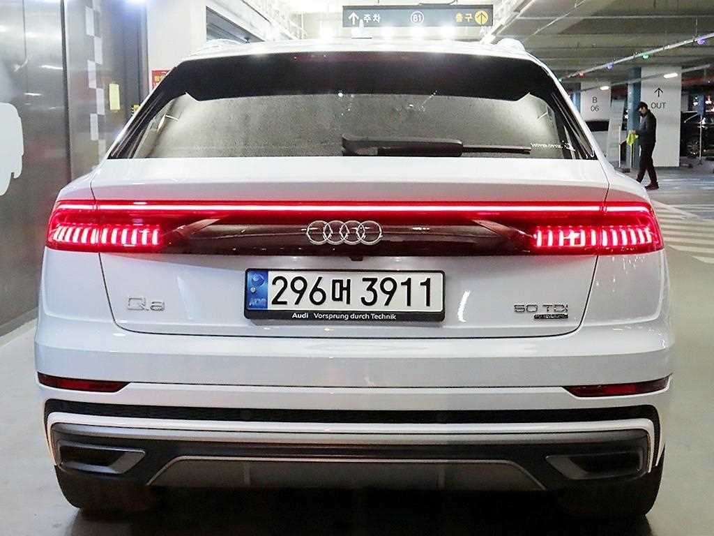 Audi Q8 - Vista 5