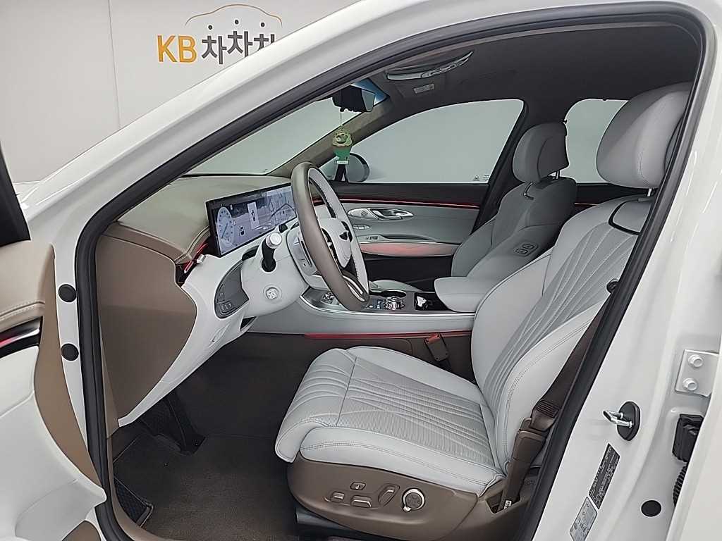 Genesis GV70 - Vista 11