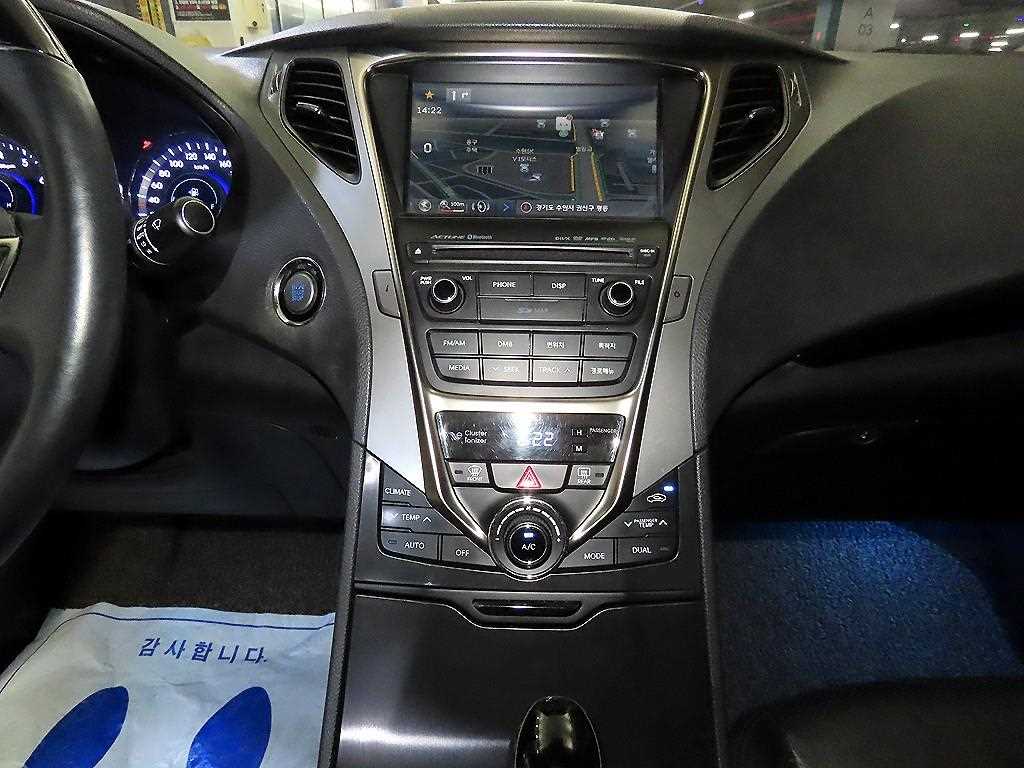 HYUNDAI Grandeur - Vista 11