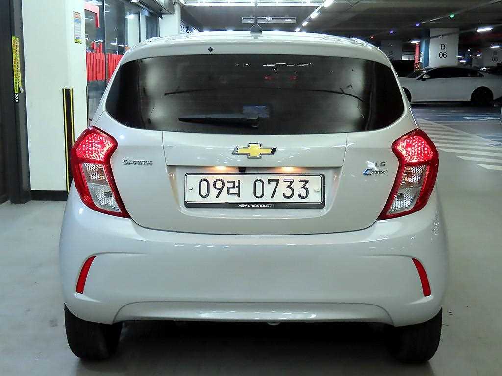 Chevrolet Spark - Vista 5
