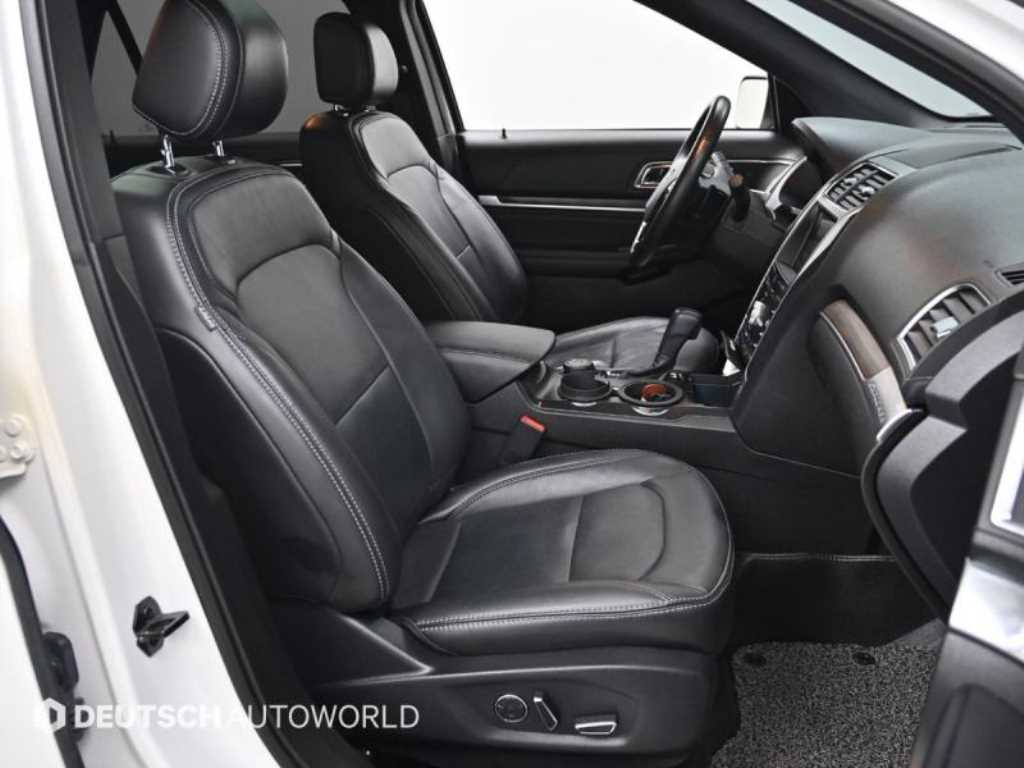 Ford Explorer - Vista 10