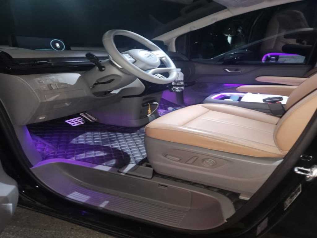 HYUNDAI Staria - Vista 5