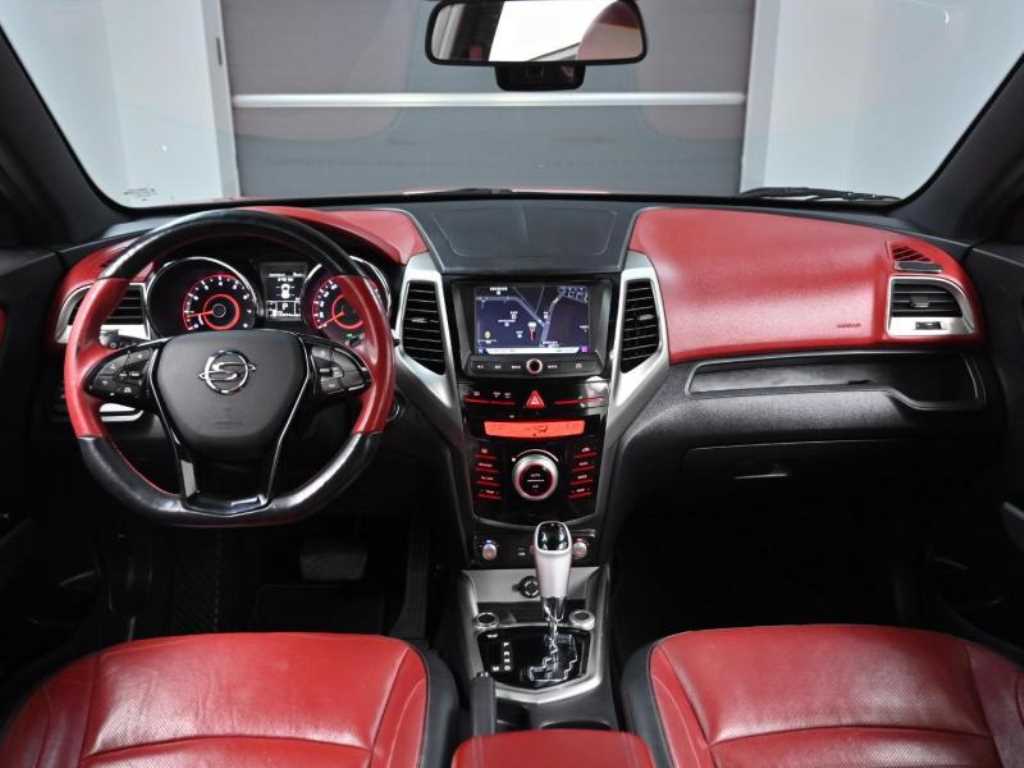 Ssangyong Tivoli - Vista 6