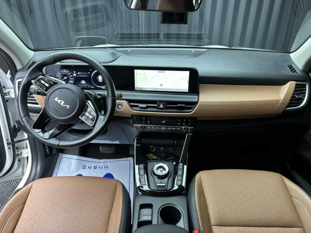 KIA Seltos - Vista 8