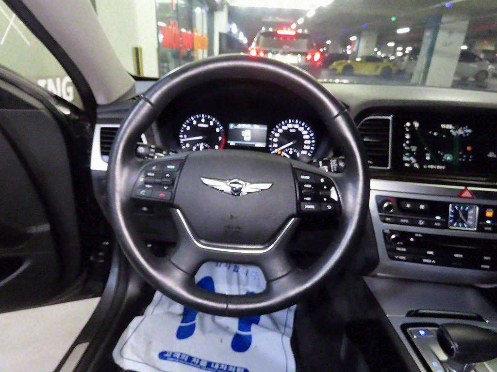 Genesis G80 - Vista 8