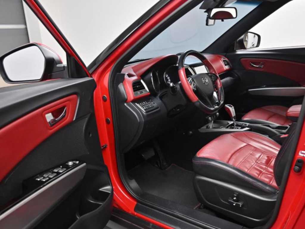 Ssangyong Tivoli - Vista 10