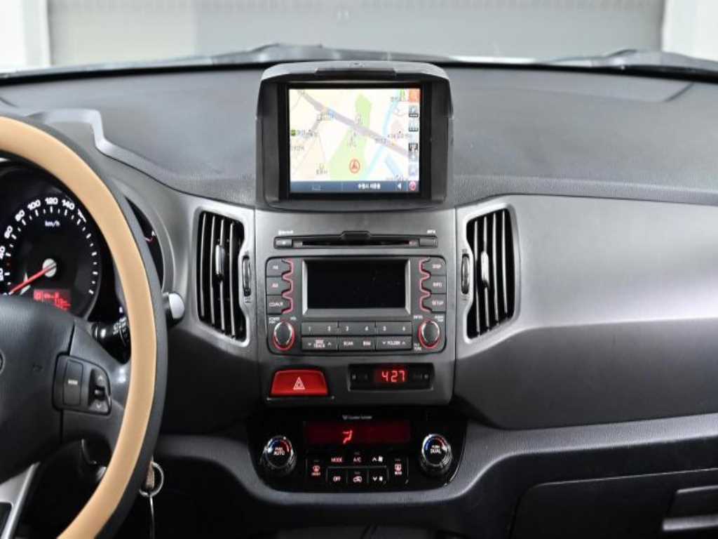 KIA Sportage 2011 Plateado - Importación desde Corea - HF Imports Iquique - Foto 14