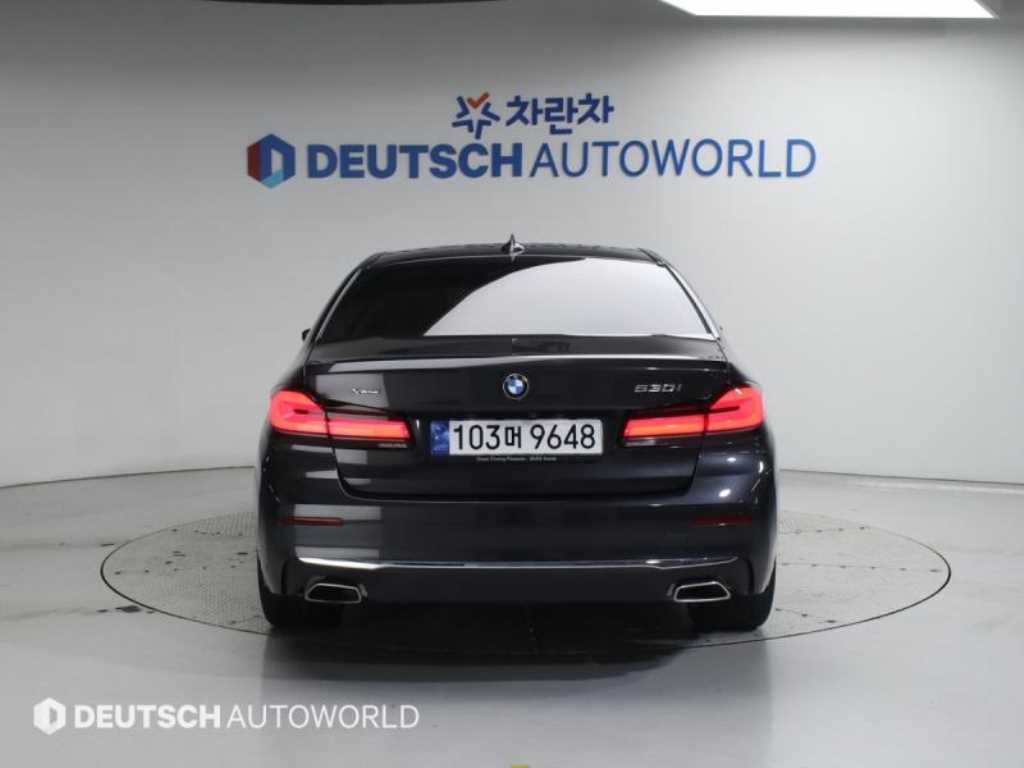 BMW 5 Series - Vista 4