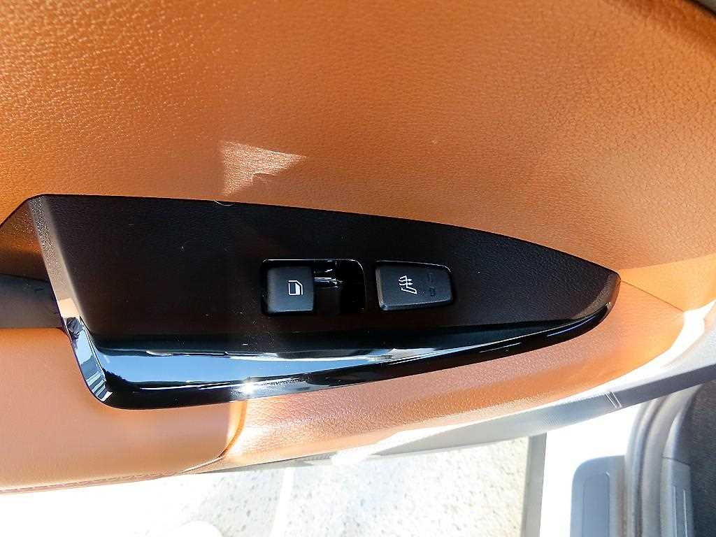 KIA Sportage 2024 the color of pearl - Importación desde Corea - HF Imports Iquique - Foto 16