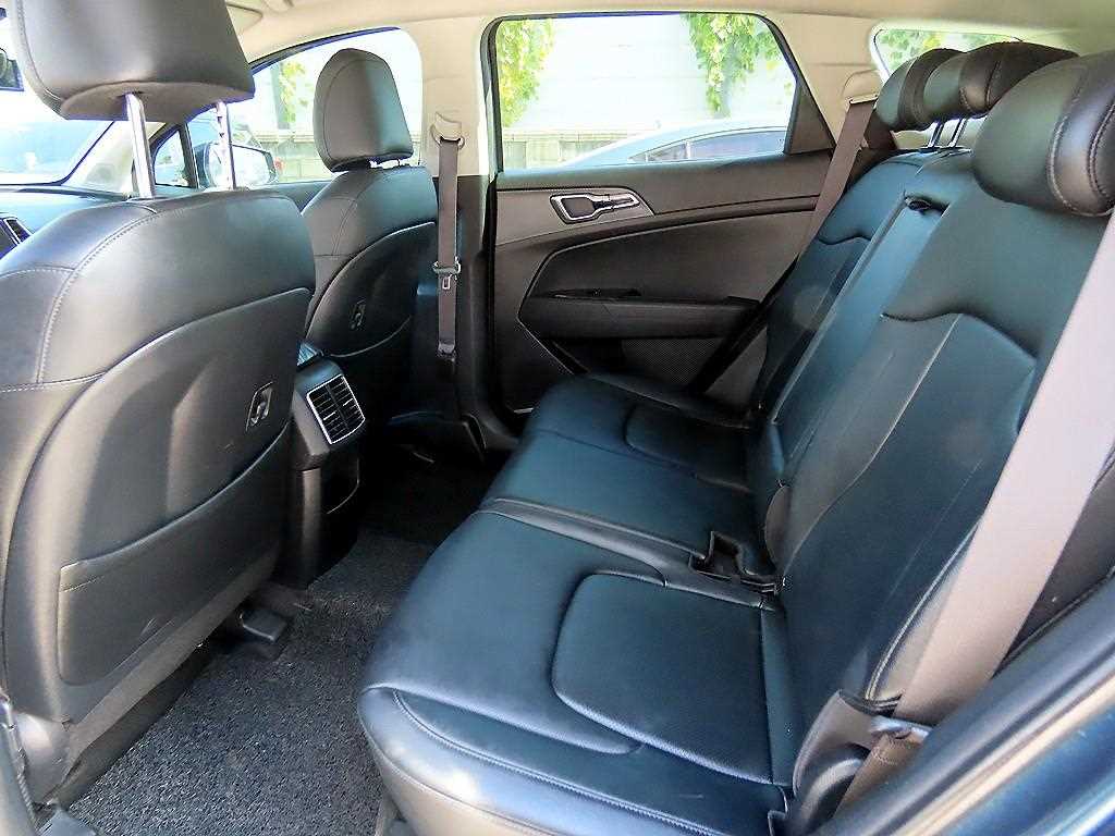 KIA Sportage - Vista 6