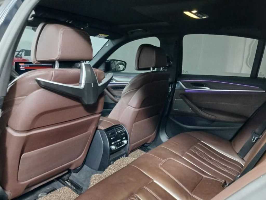 BMW 5 Series - Vista 8