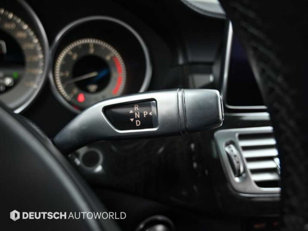 Mercedes Benz CLS Class - Vista 9