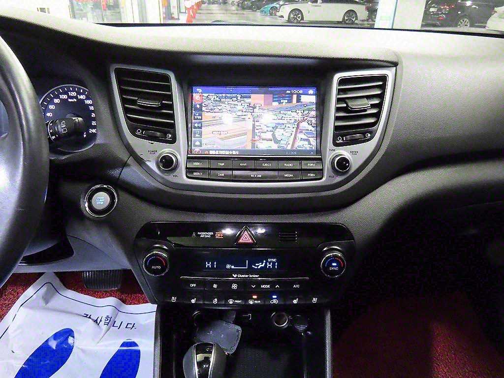 HYUNDAI Tucson - Vista 11