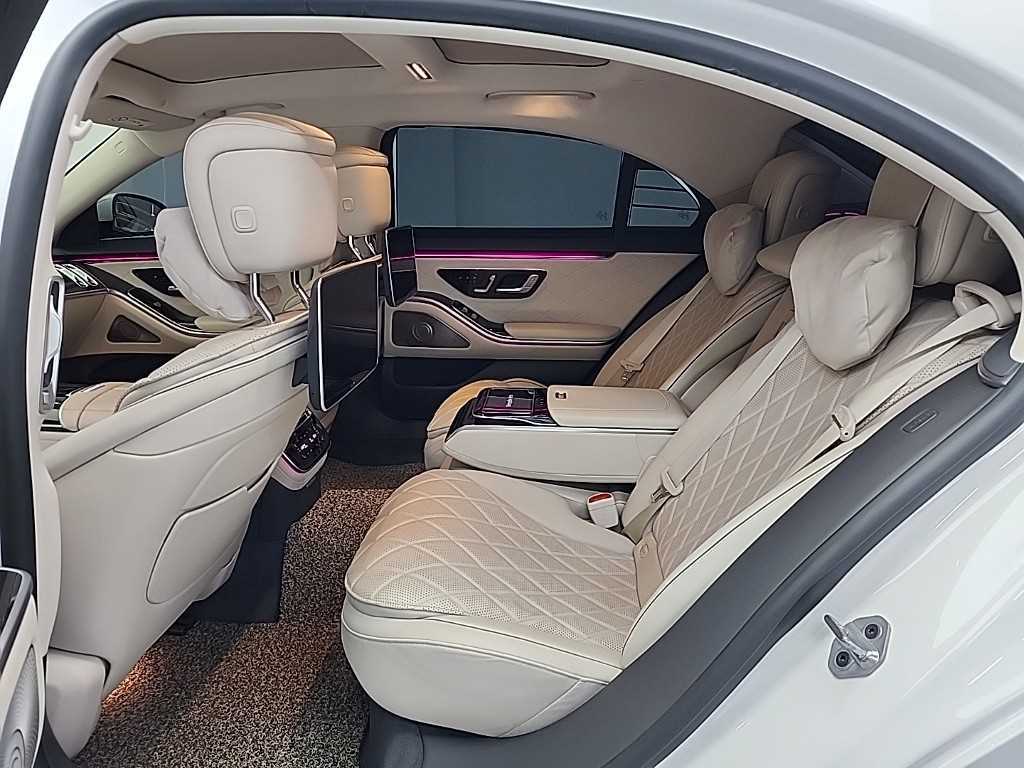 Mercedes Benz S Class - Vista 12
