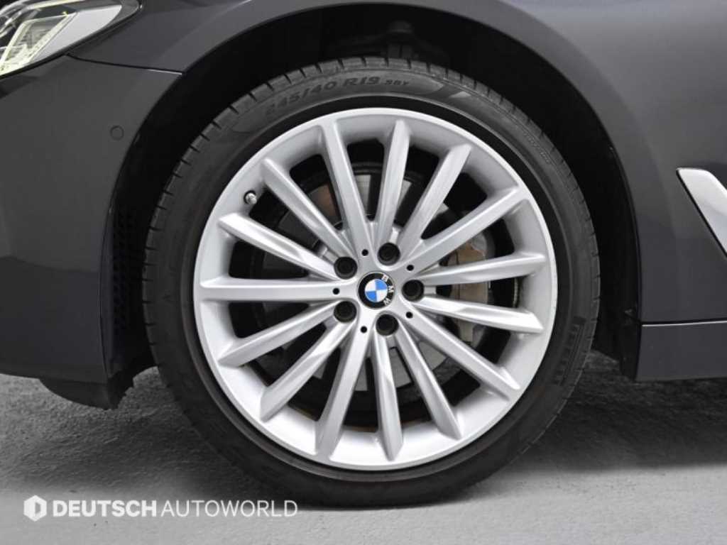 BMW 5 Series - Vista 5
