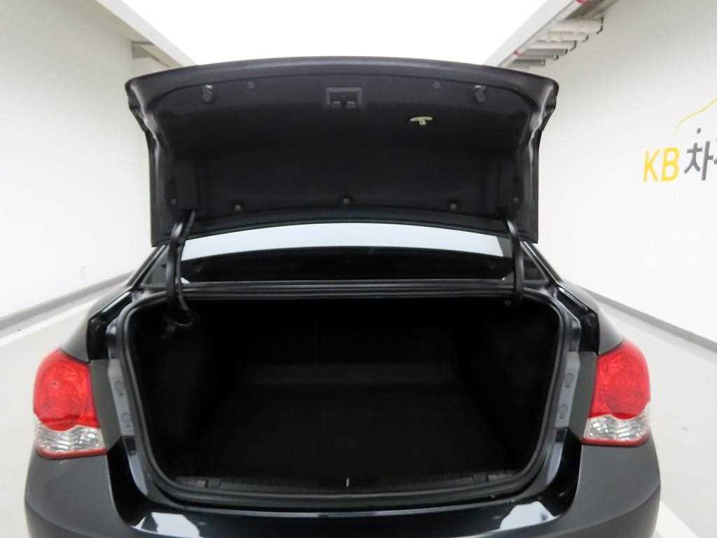 Chevrolet Cruise - Vista 5