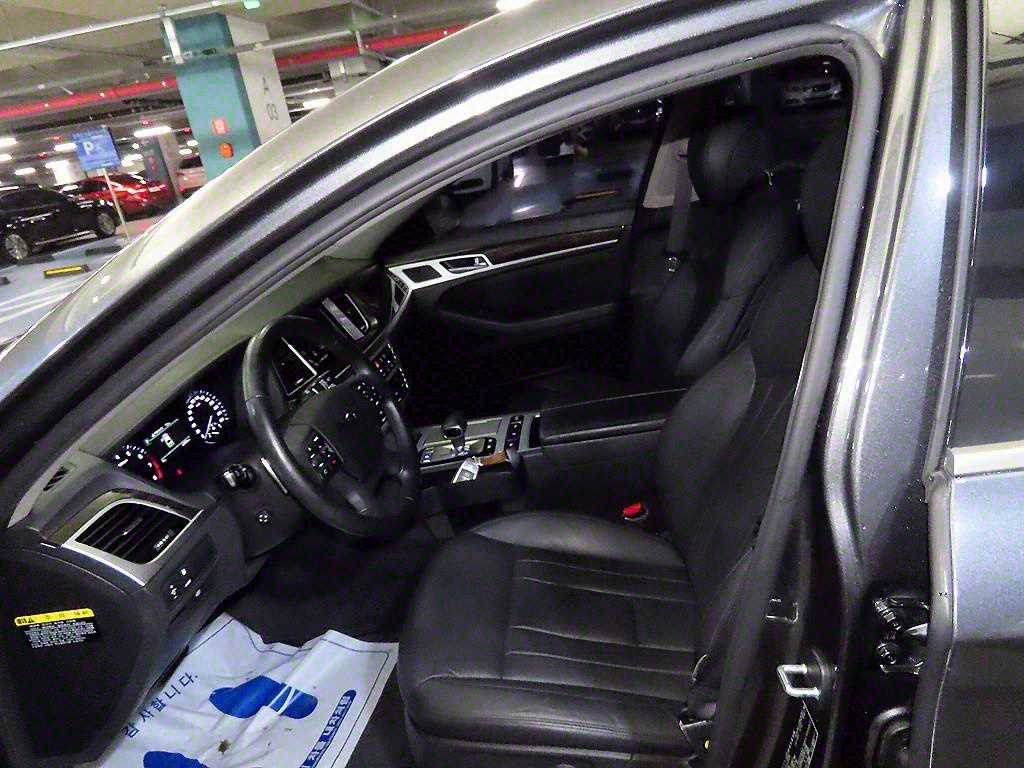 Genesis G80 - Vista 6