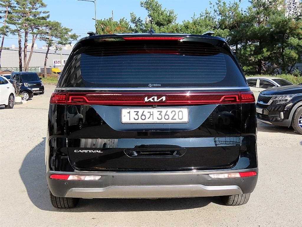 KIA Carnival - Vista 4