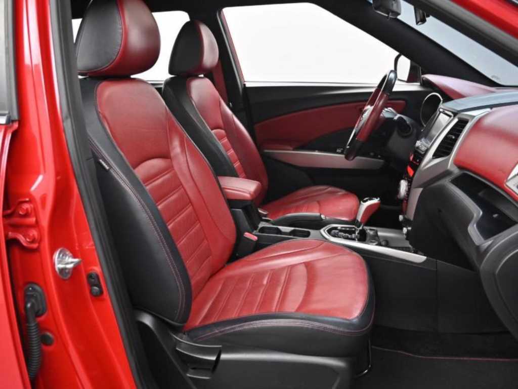 Ssangyong Tivoli - Vista 9