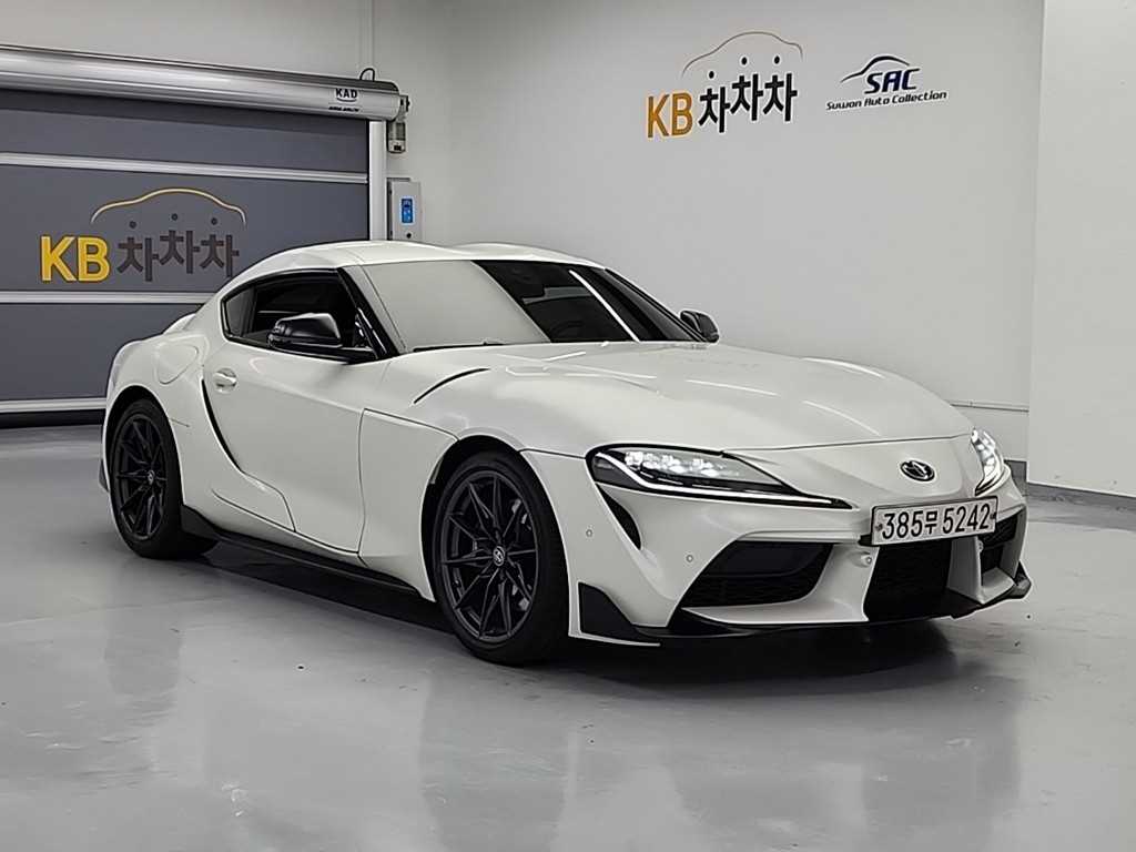 Toyota Supra - Vista 4