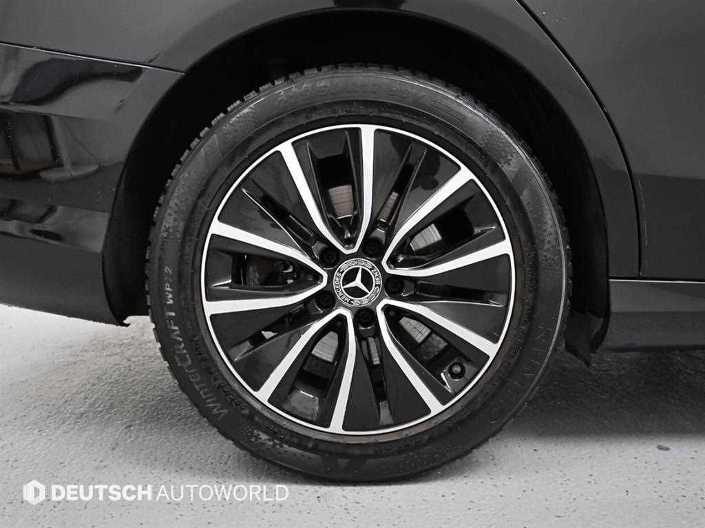 Mercedes Benz C Class - Vista 5