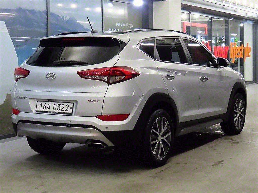 HYUNDAI Tucson - Vista 4