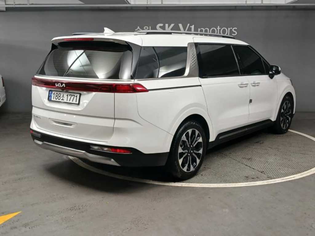 KIA Carnival - Vista 5