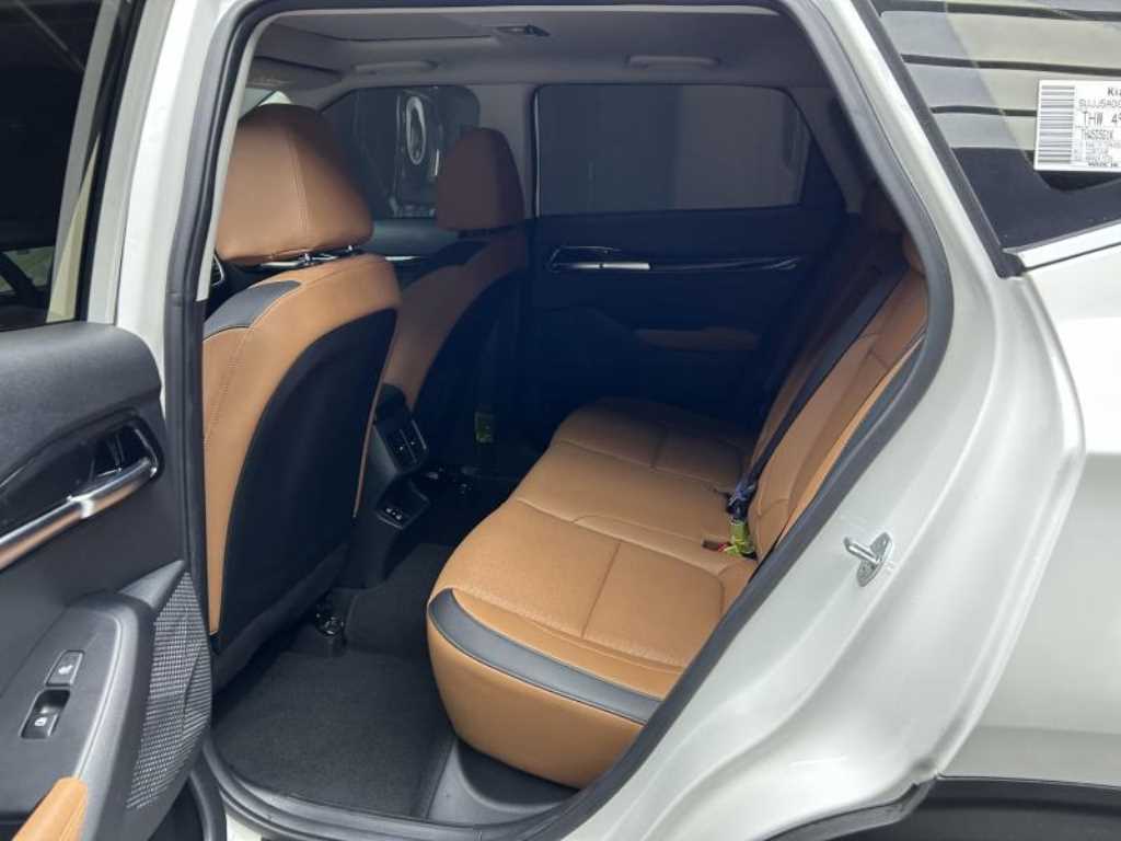 KIA Seltos - Vista 5