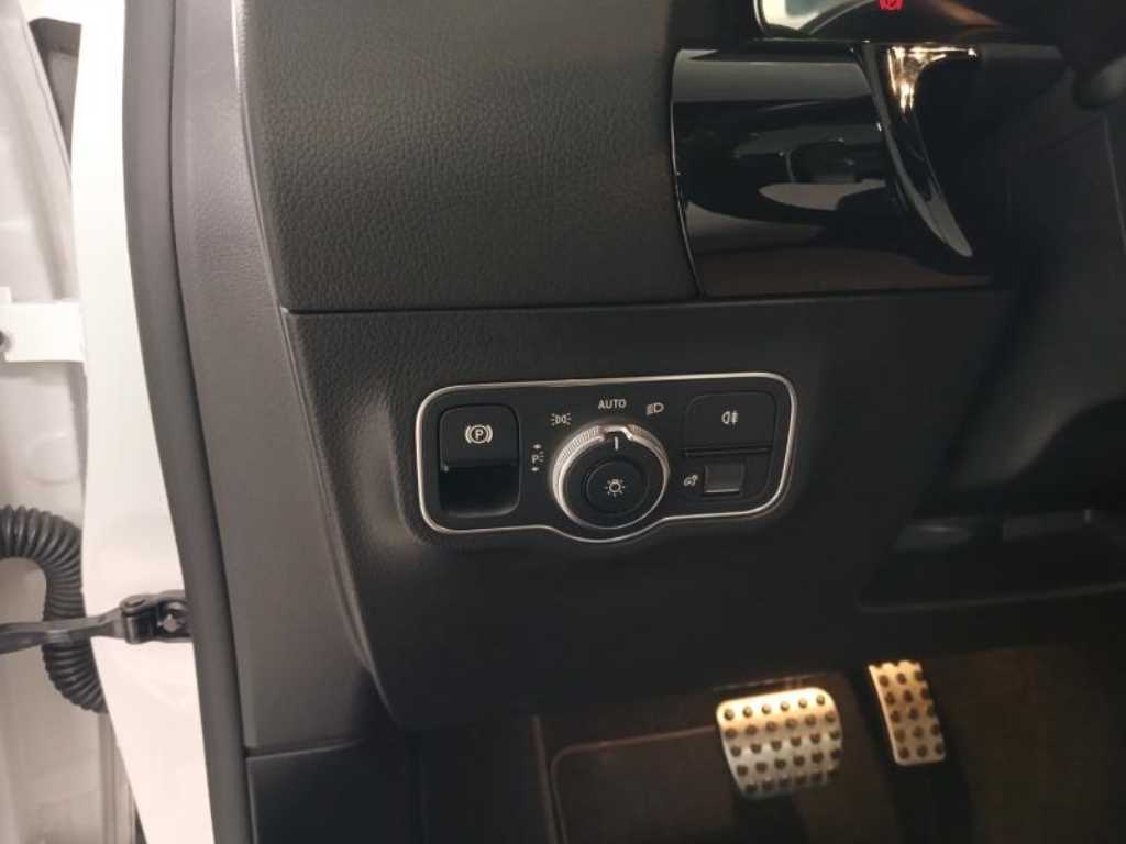 Mercedes Benz GLA Class - Vista 10