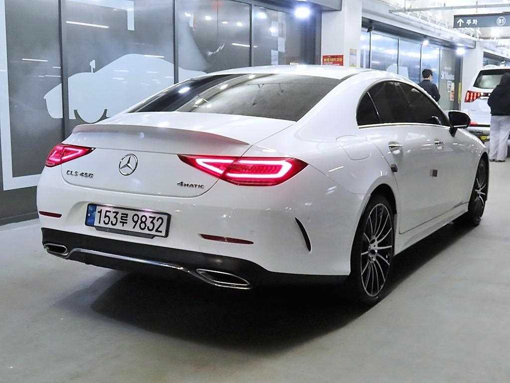 Mercedes Benz CLS Class - Vista 5
